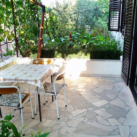 Apartments By The Sea Pisak, Omis - 658 Mimice Exterior photo